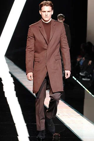 Look 16